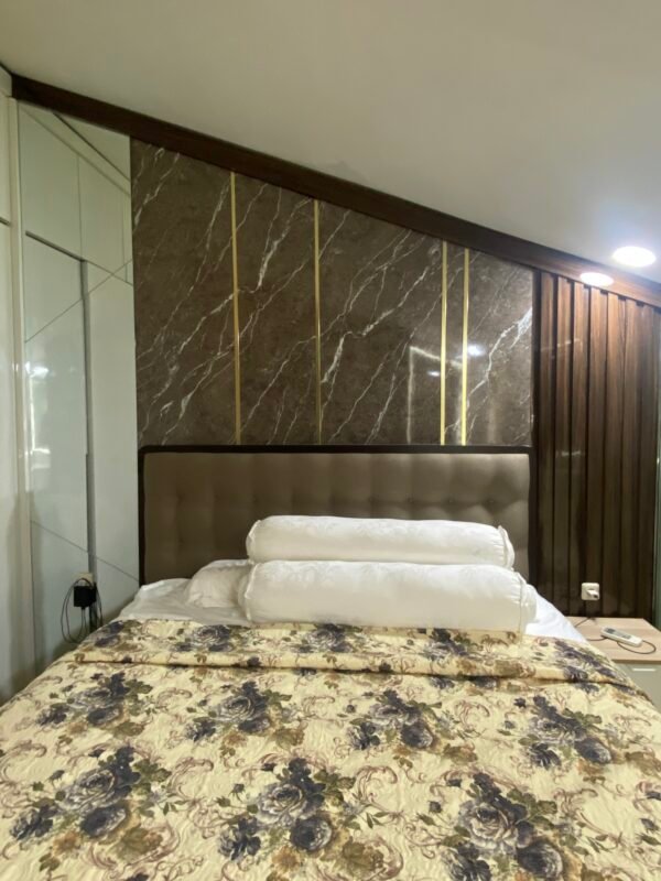 Lemari Dinding Minimalis Putih Modern - Gambar 3